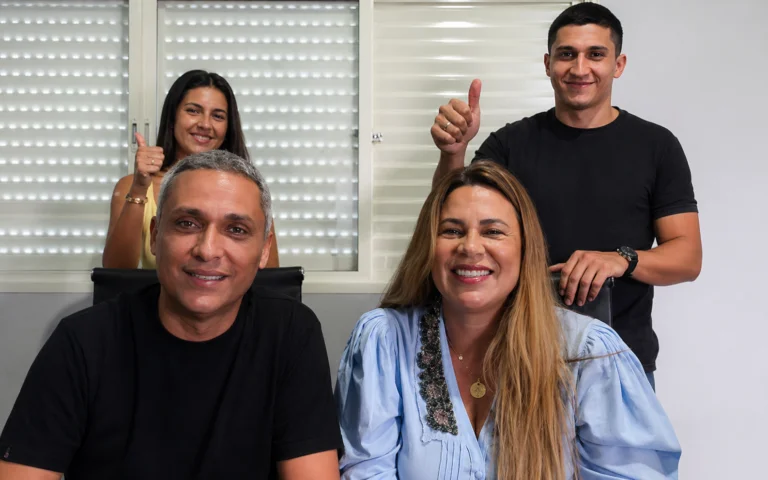 Etienne Gayer ao lado de Gustavo Gayer e familiares