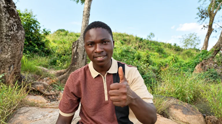 José Lino em área rural de Moçambique
