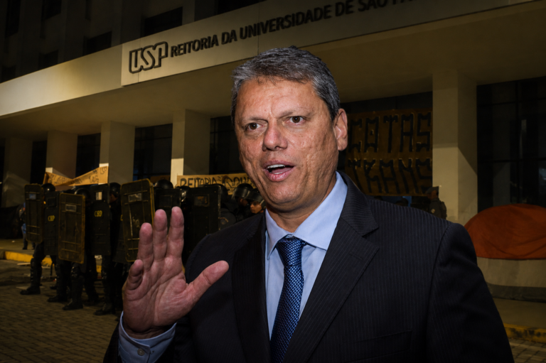 Crise na USP expõe tensão política nas universidades e coloca Tarcísio no centro do debate