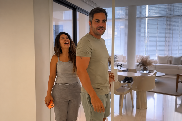 Simone Mendes e Kaká Diniz chegam chegando e transformam visita em espetáculo na casa de Carlinhos Maia