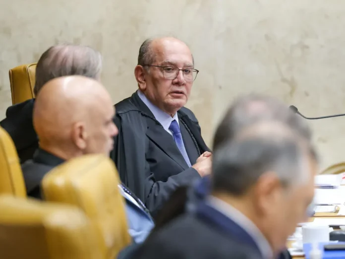 Ministro Gilmar Mendes durante sessão do Supremo Tribunal Federal, em Brasília.